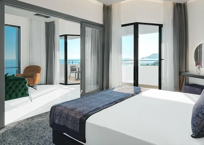 Riviera Zen Adult Only Готель