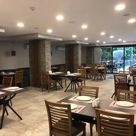 Riviera Zen Adult Only