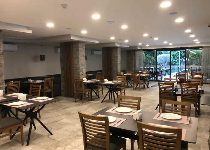 Riviera Zen Adult Only